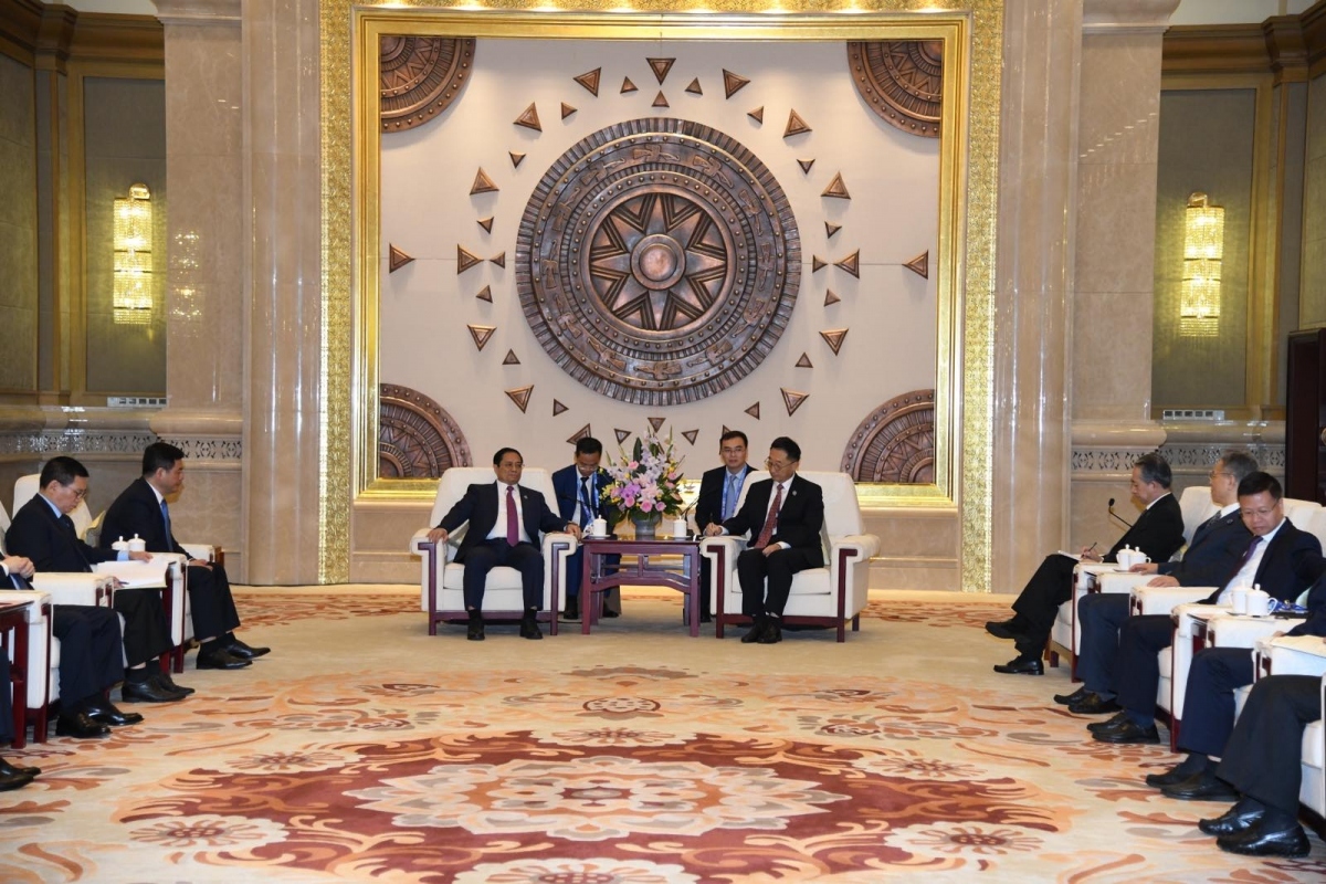 PM Pham Minh Chinh hosts China’s Party Secretary of Guangxi